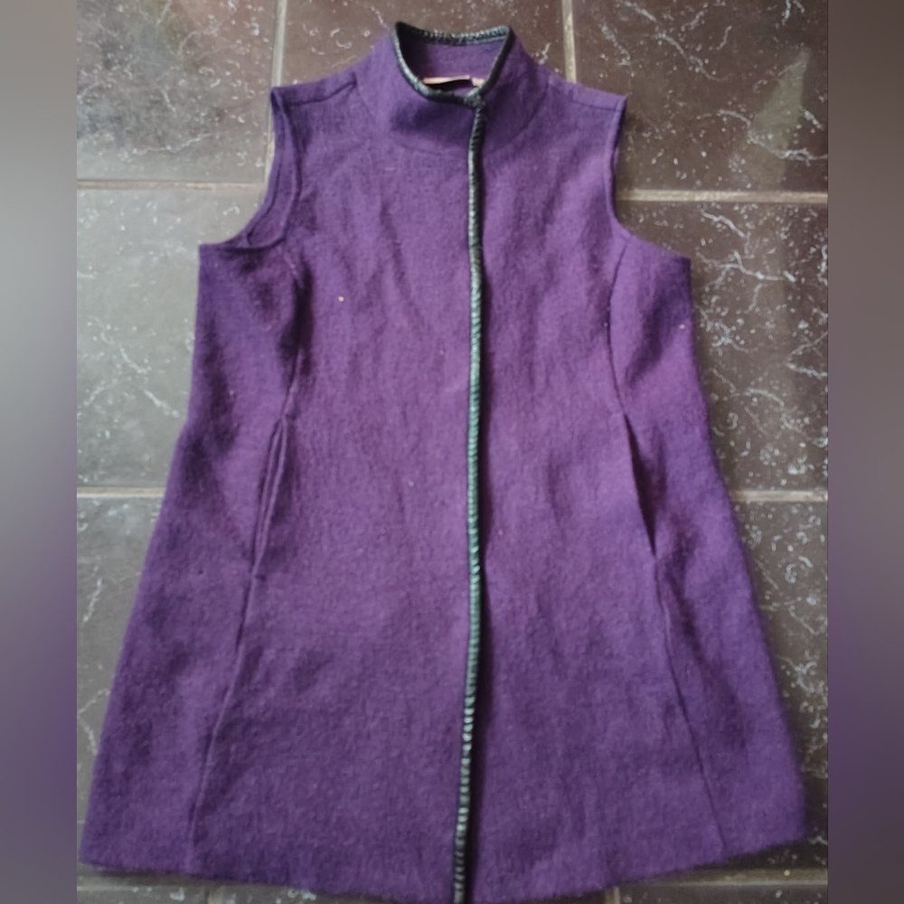 Chicos Purple Vest Trimmed In Black Faux Leather  Size   0